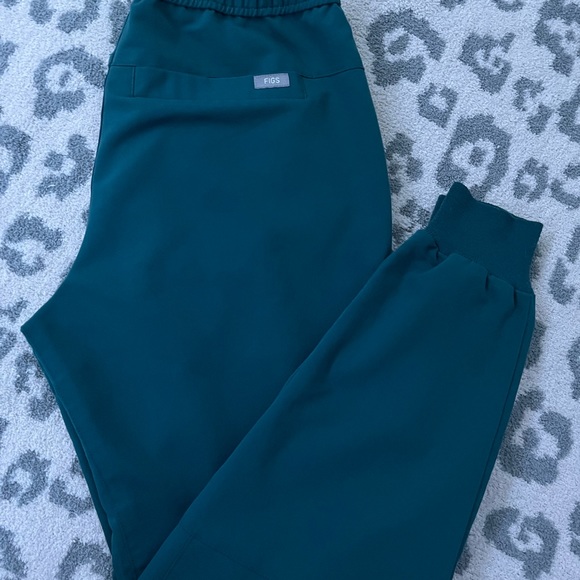 EUC FIGS Tansen joggers, Caribbean Blue size XS - Picture 3 of 4